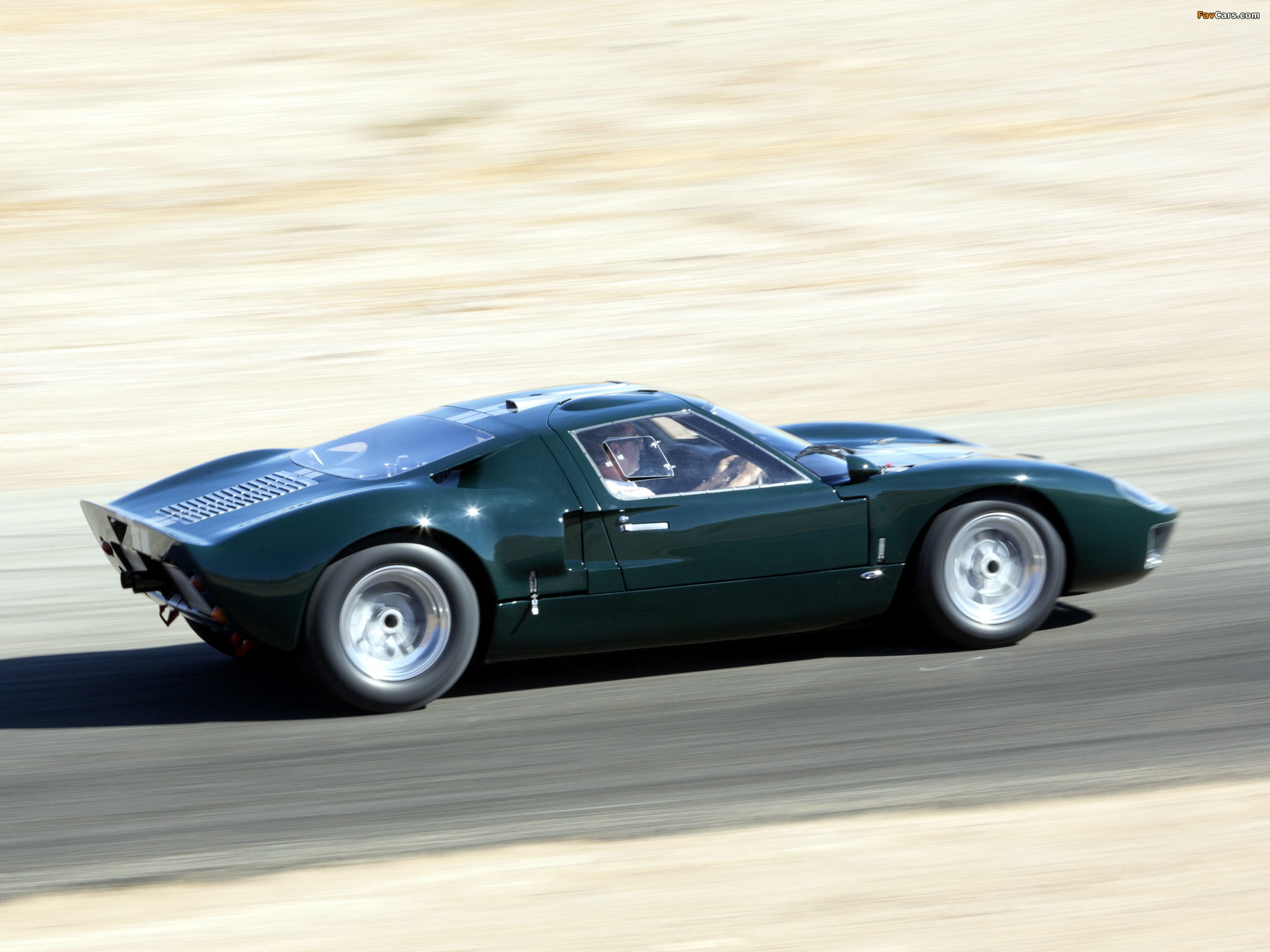 Photos of Ford GT40 (MkII) 1965–66 (2048 x 1536)