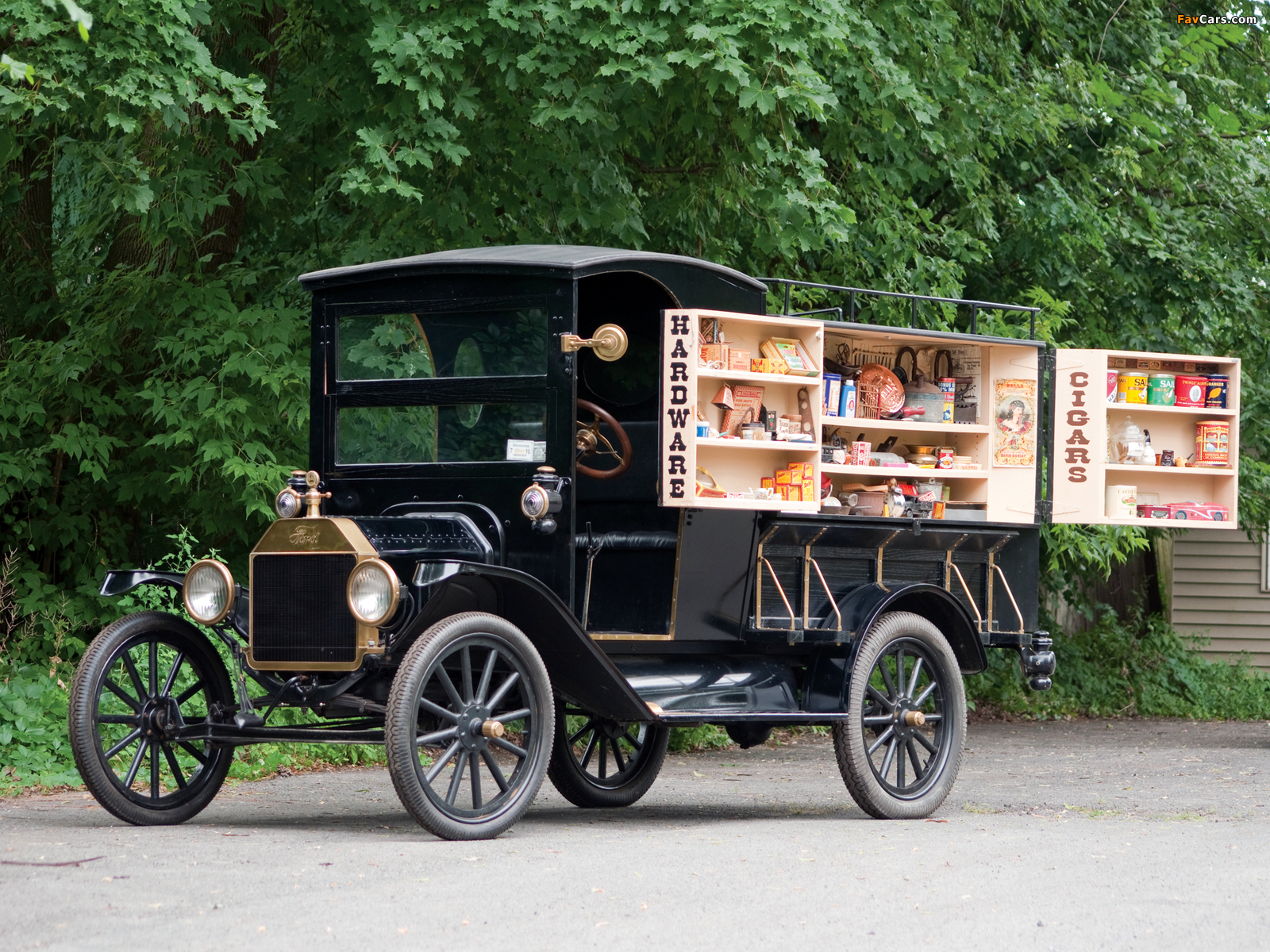 Ford Model T Peddlers Wagon 1917 pictures (1600 x 1200)