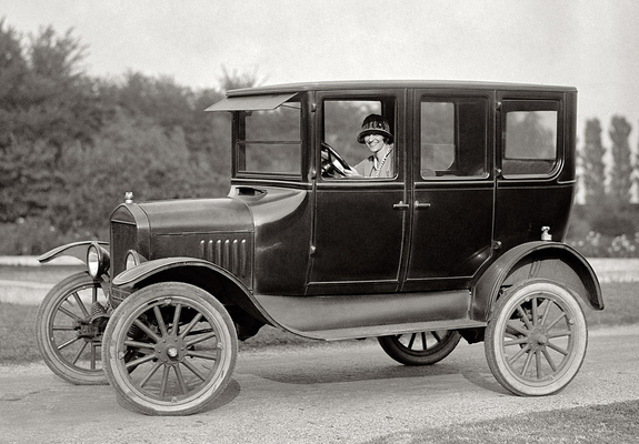 Ford Model T Fordor Sedan 1923–24 photos