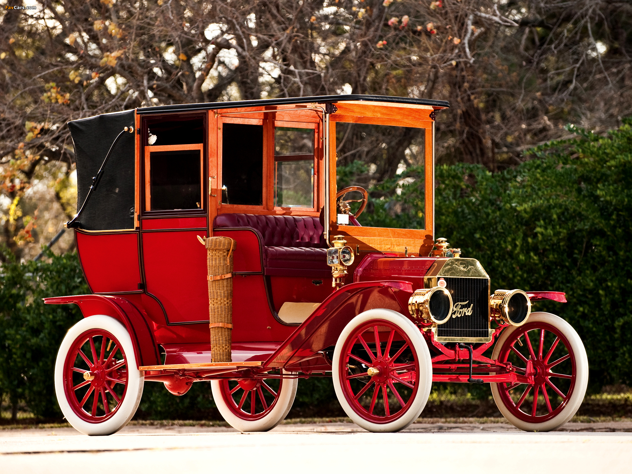 Pictures of Ford Model T Town Car 1909 (2048 x 1536)