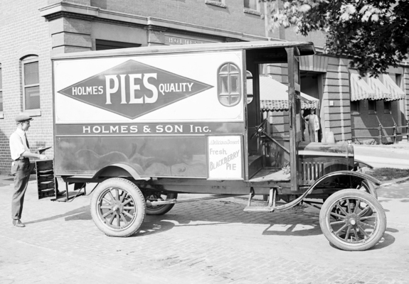 Pictures of Ford Model TT Delivery Truck 1921