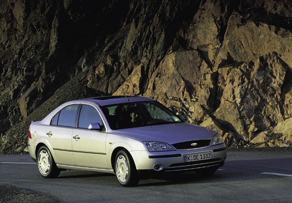 Ford Mondeo Sedan 2000–04 pictures