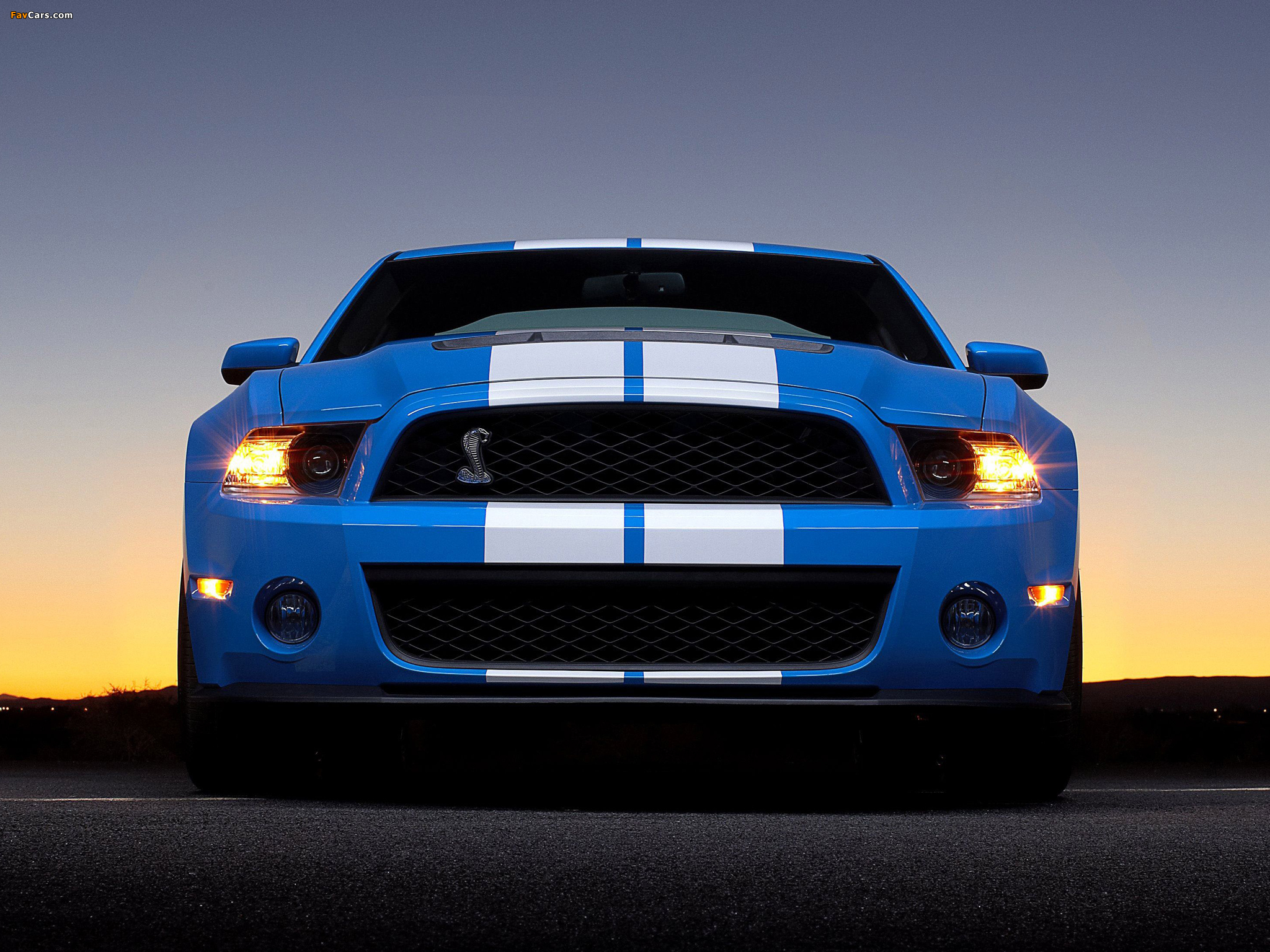 синий Ford Mustang скачать
