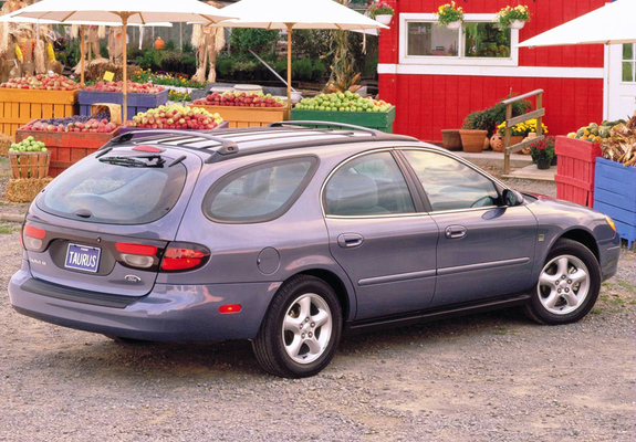 Images of Ford Taurus Wagon 2000–04