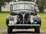 Photos of Ford V8 Deluxe 5-window Coupe (81A-770V) 1938