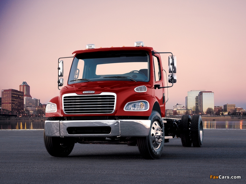 Images of Freightliner Business Class M2 106 2002 (800 x 600)