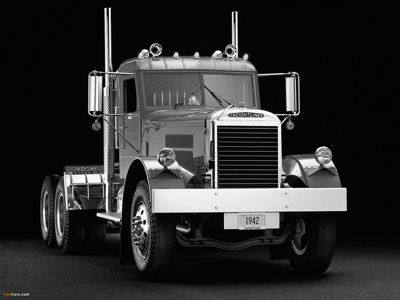 Pictures of Freightliner Conventional 1942 (1600 x 1200)
