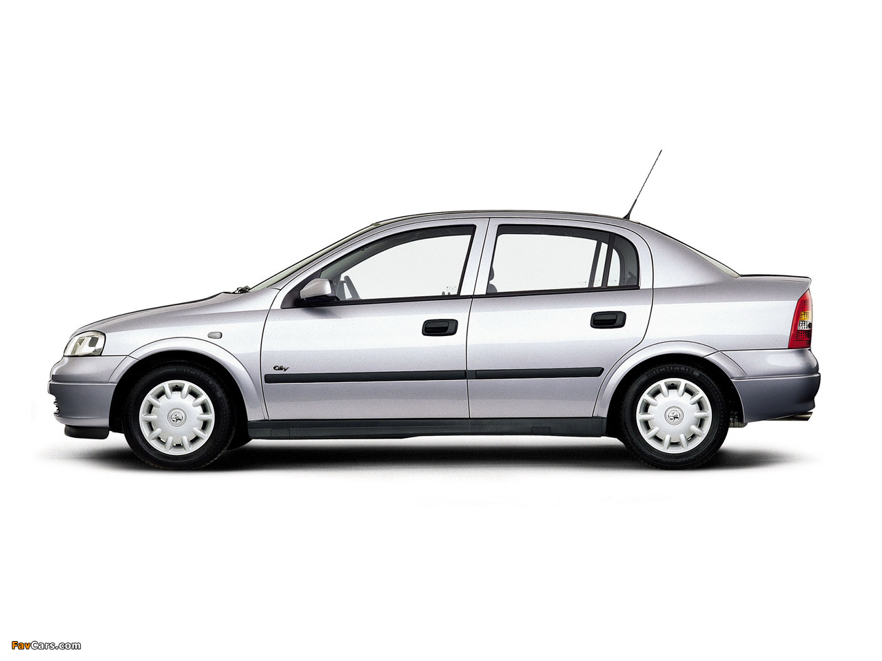 Holden TS Astra Sedan 1999–2004 wallpapers (1280 x 960)