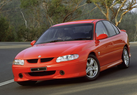 Images of Holden Commodore S (VX) 2000–02
