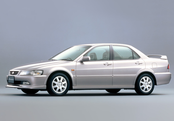 Honda Accord SiR S Package Sedan JP-spec (CF4) 1997–2000 images