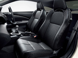 Pictures of Honda CR-Z JP-spec Black Label (ZF1) 2011–12