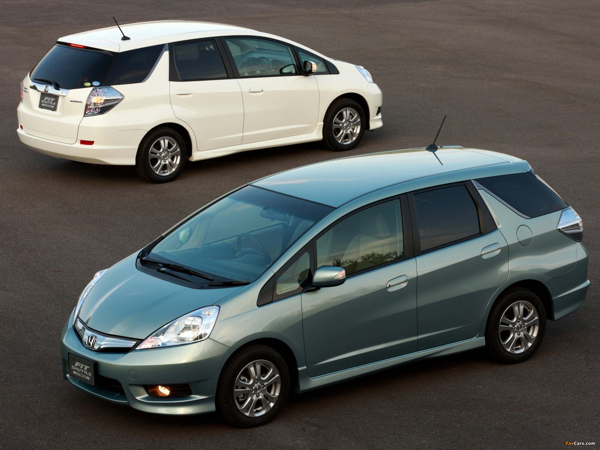 Images of Honda Fit Shuttle (2048 x 1536)
