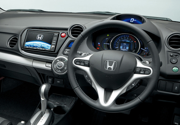 Pictures of Honda Insight Exclusive JP-spec (ZE2) 2011