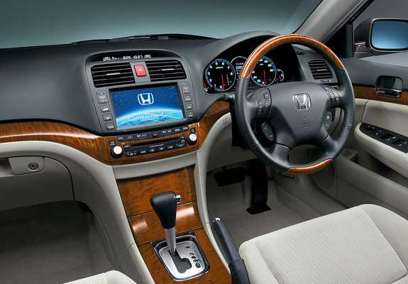 Honda Inspire (UC1) 2005–07 pictures