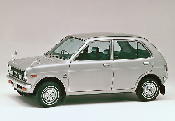 Images of Honda Life 4-door 1971–74