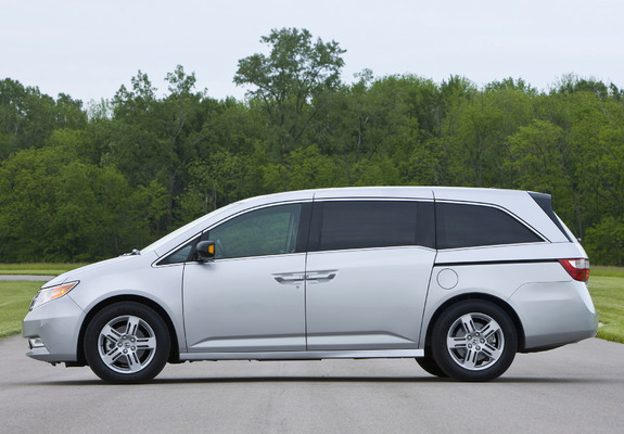 Images of Honda Odyssey US-spec 2010