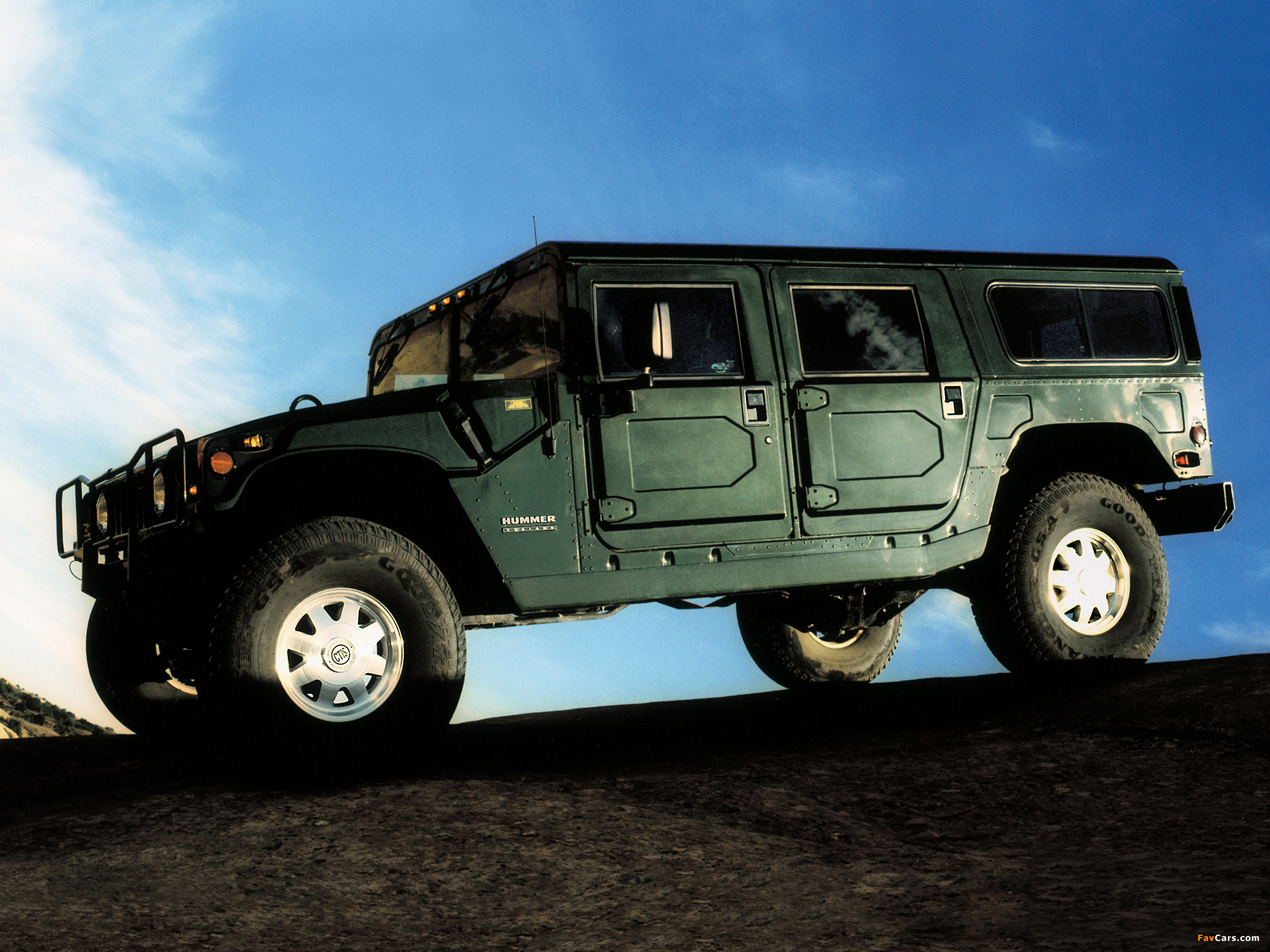 Pictures of Hummer H1 Wagon 1992–2005 (2048 x 1536)