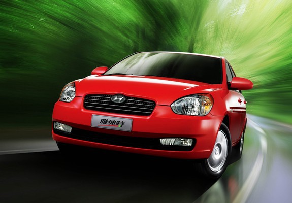 Hyundai Accent Sedan 2006–10 images