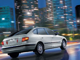 Hyundai Elantra Hatchback (XD) 2000–03 photos