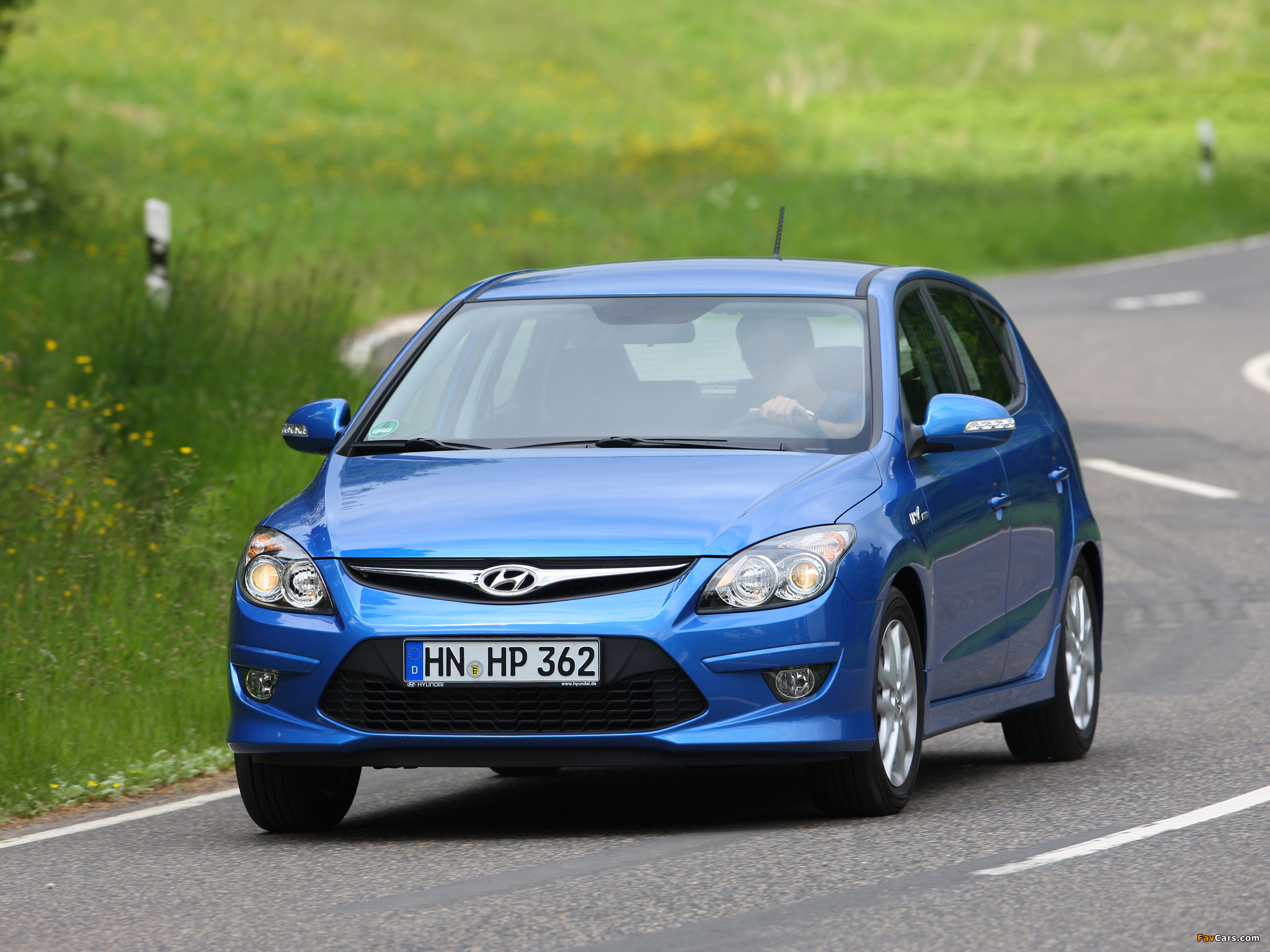 Pictures of Hyundai i30 Blue Drive (FD) 2010 (2048x1536)
