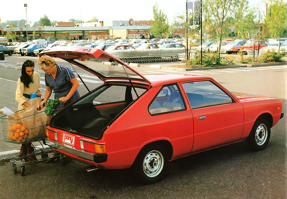 Photos of Hyundai Pony 3-door 1980–82
