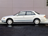 Hyundai Sonata US-spec (Y3) 1993–96 photos