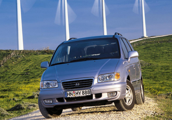 Images of Hyundai Trajet 1999–2004