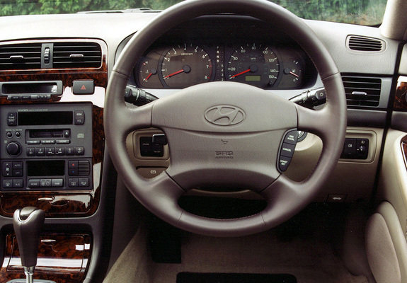 Photos of Hyundai XG UK-spec 1998–2003