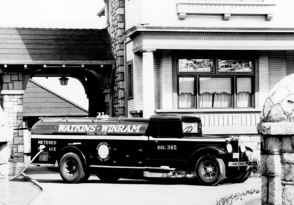 Images of International A7 Oil Truck 1932