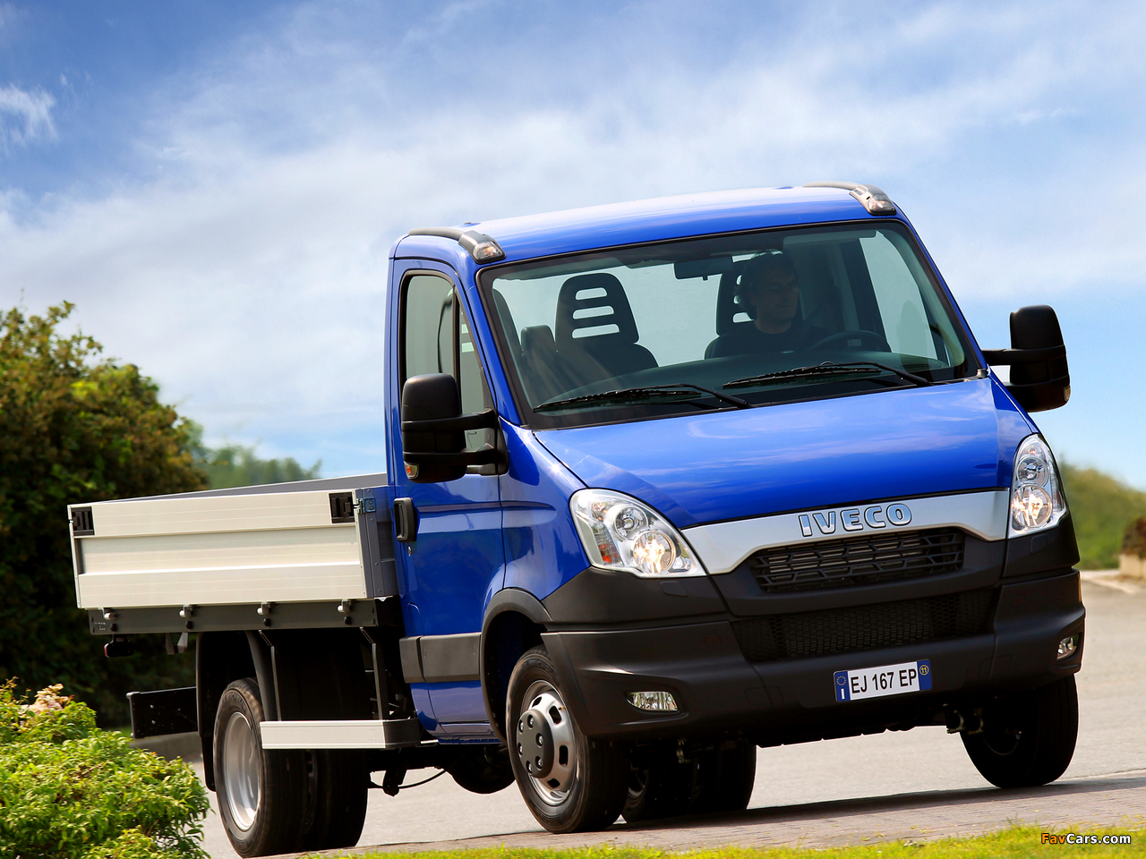 Iveco Daily Chassis Cab 2011–14 wallpapers (1280 x 960)