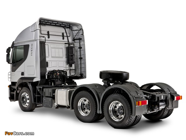 Iveco Stralis NR460 6x4 2010 wallpapers (640 x 480)