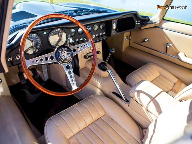 Photos of Jaguar E-Type 4.2-Litre Fixed Head Coupe US-spec (XK-E) 1964–1967 (640 x 480)