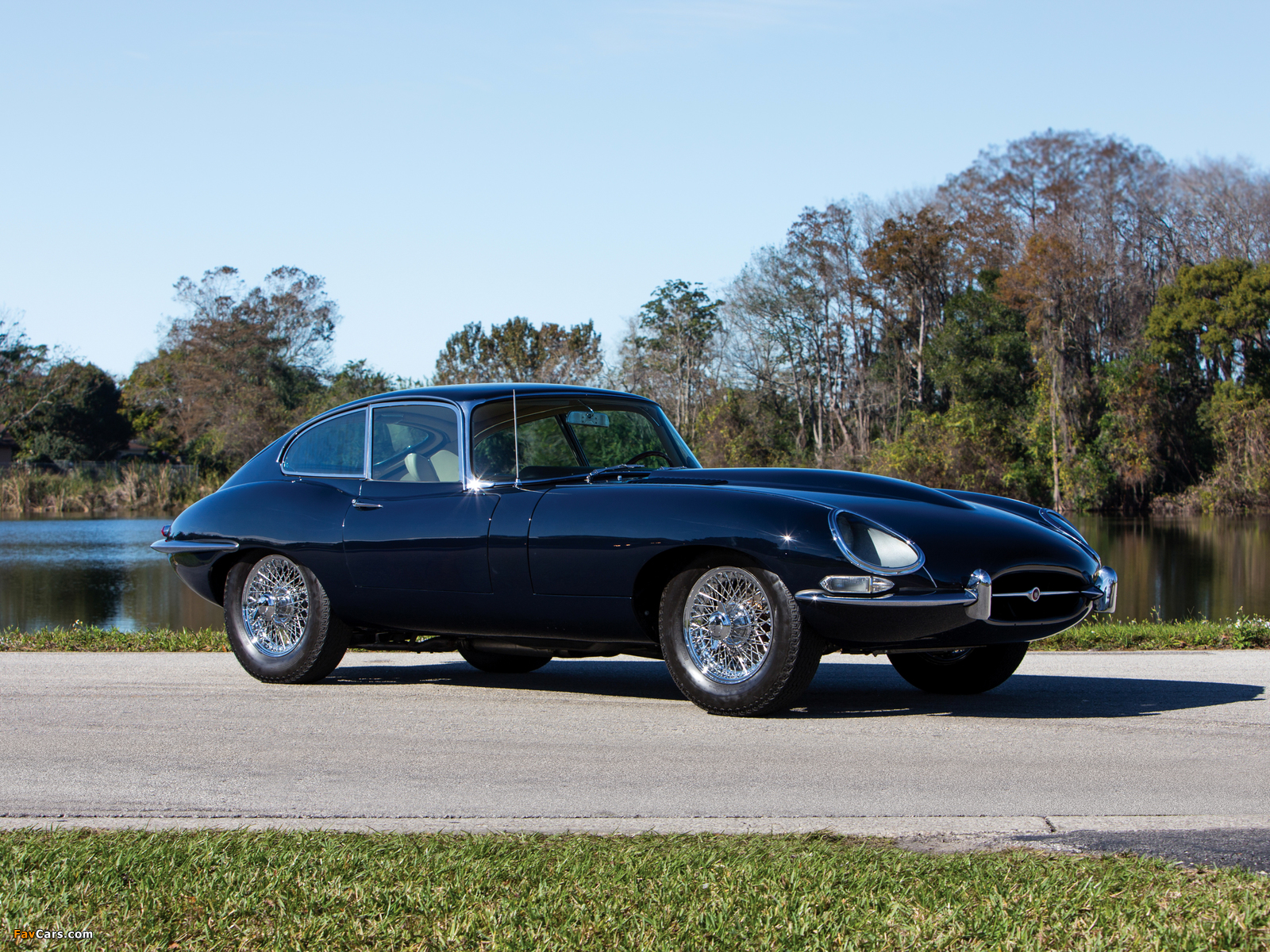 Pictures of Jaguar E-Type 4.2-Litre Fixed Head Coupe US-spec (XK-E) 1964–1967 (1600 x 1200)
