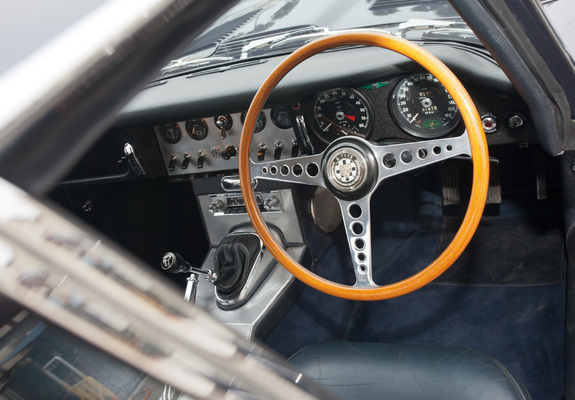 Jaguar E-Type Fixed Head Coupe (Series I) 1961–67 wallpapers