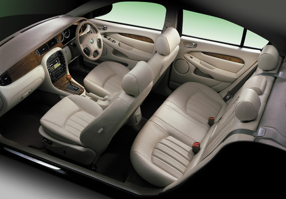 Pictures of Jaguar X-Type 2002–07