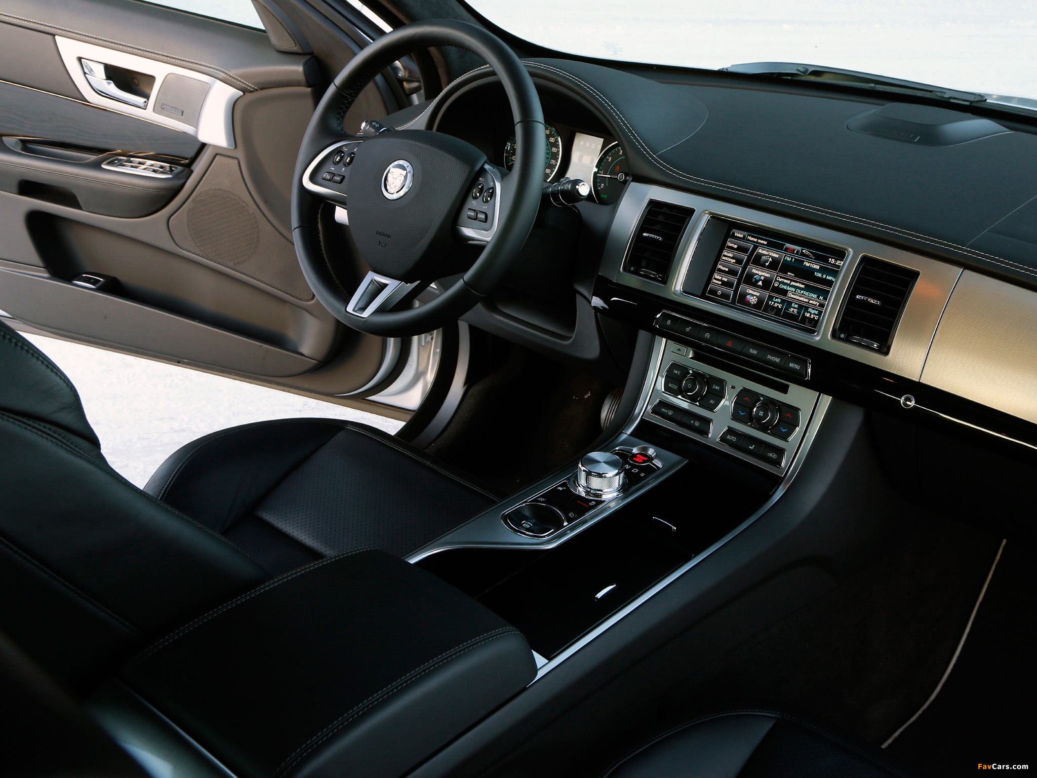 Jaguar XF 3.0 AWD Option Pack US-spec 2012 pictures (2048 x 1536)