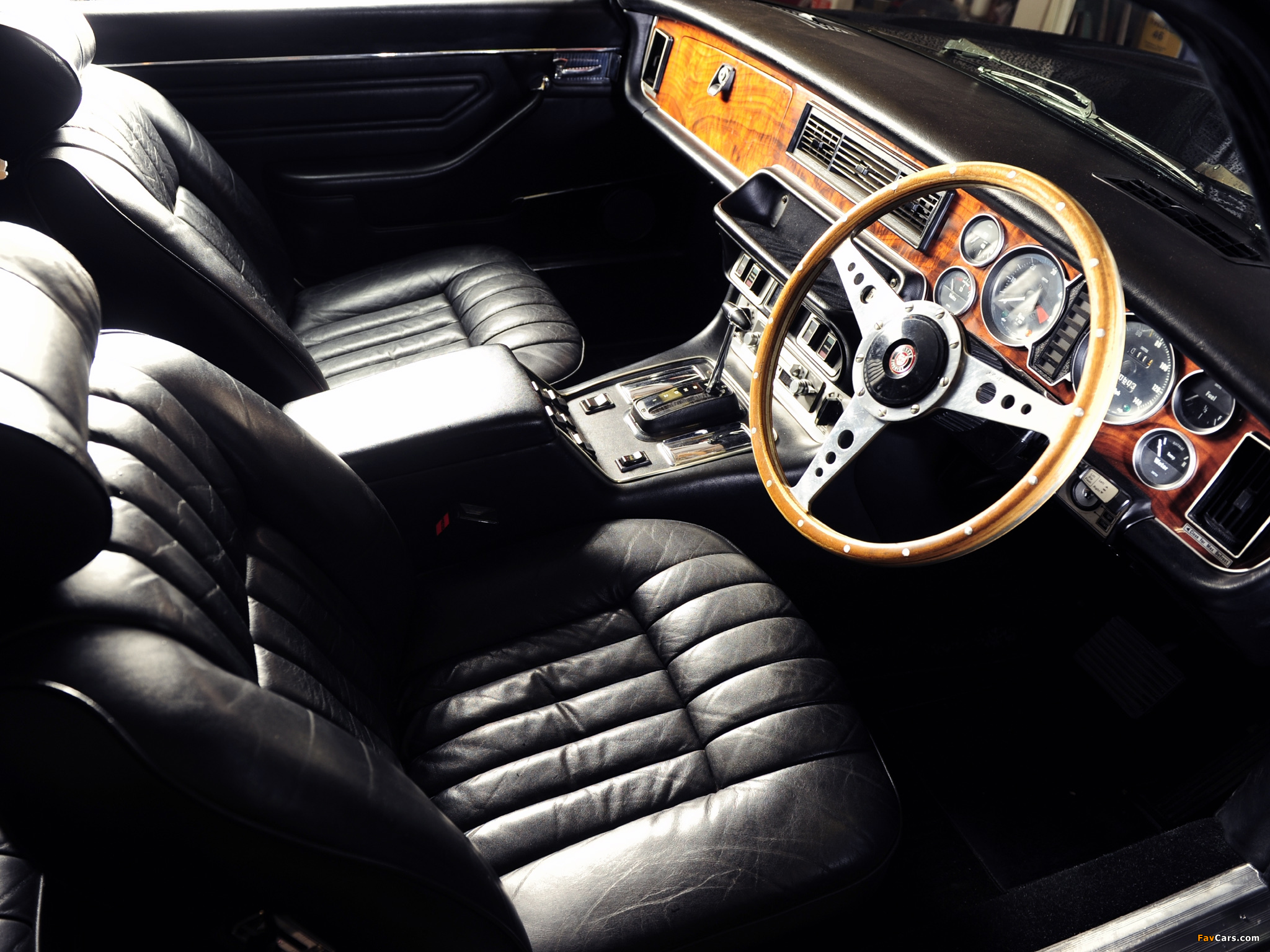 Jaguar XJ6C (Series II) 1975–78 wallpapers (2048 x 1536)