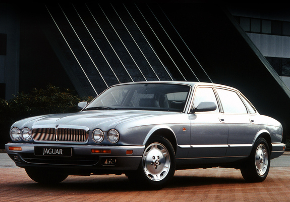 Jaguar XJ Executive (X300) 1994–97 photos