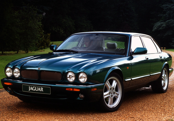 Pictures of Jaguar XJR (X300) 1994–97