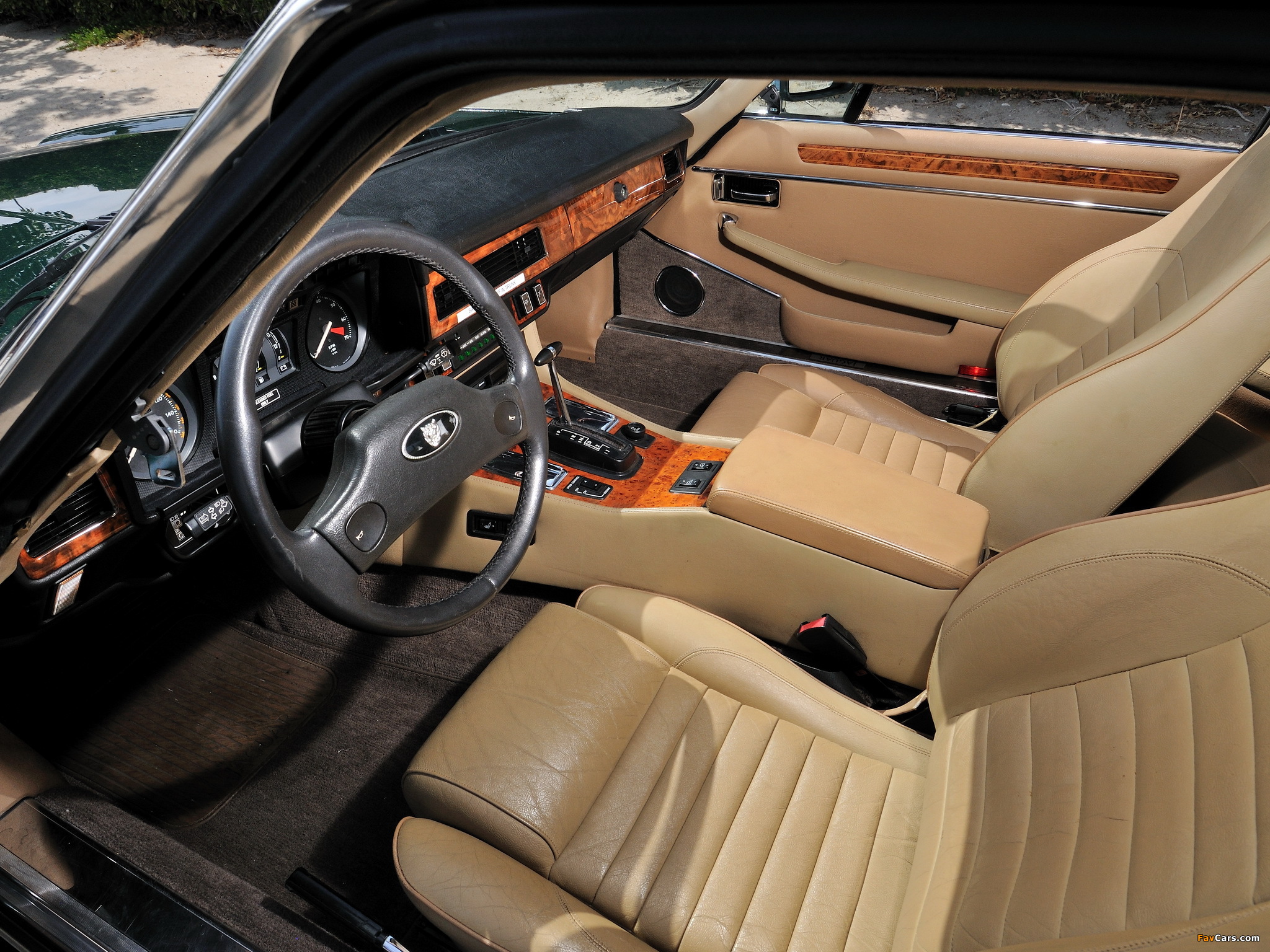 Photos of Jaguar XJ-S 1975–91 (2048 x 1536)