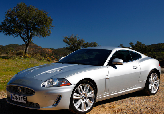 Pictures of Jaguar XKR Coupe 2009–11