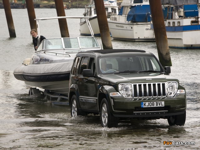 Images of Jeep Cherokee Limited RD UK-spec (KK) 2007 (640 x 480)