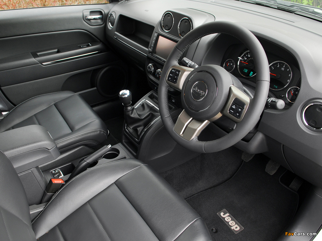 Pictures of Jeep Compass UK-spec 2011 (1024 x 768)