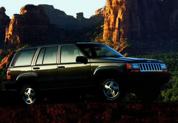 Images of Jeep Grand Cherokee Laredo (ZJ) 1993–96