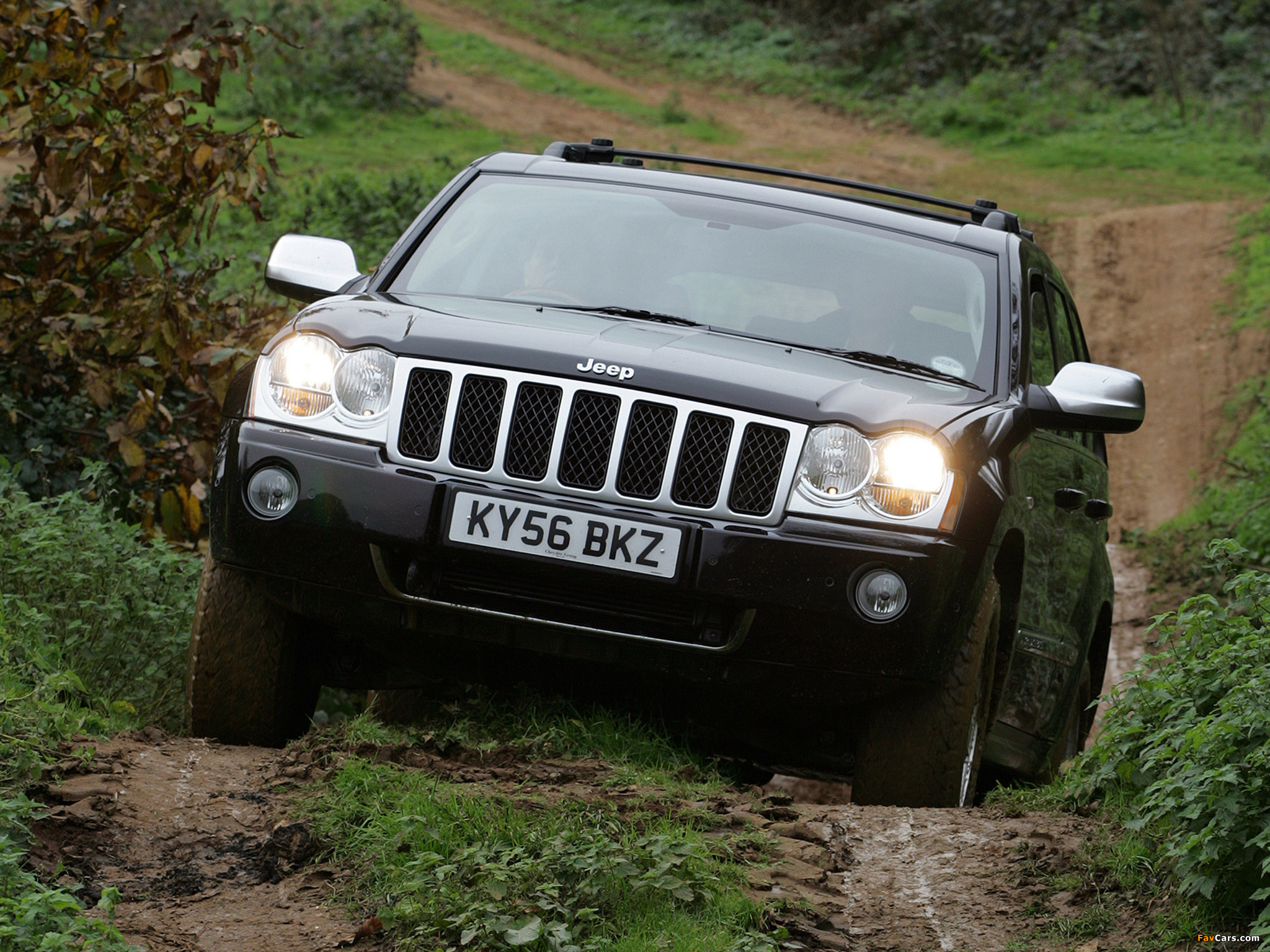 Images of Jeep Grand Cherokee 5.7 Limited UK-spec (WK) 2005–10 (2048 x 1536)