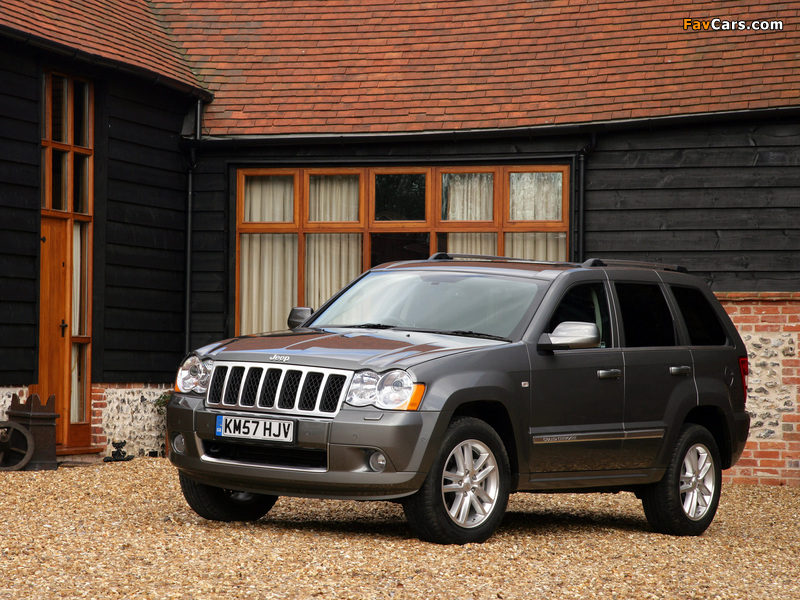 Images of Jeep Grand Cherokee Overland UK-spec (WK) 2008–10 (800 x 600)