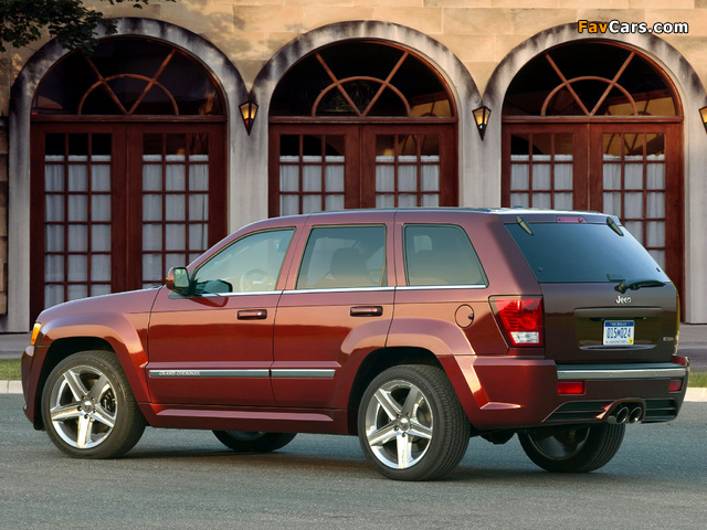 Pictures of Jeep Grand Cherokee SRT8 (WK) 2006–10 (640 x 480)