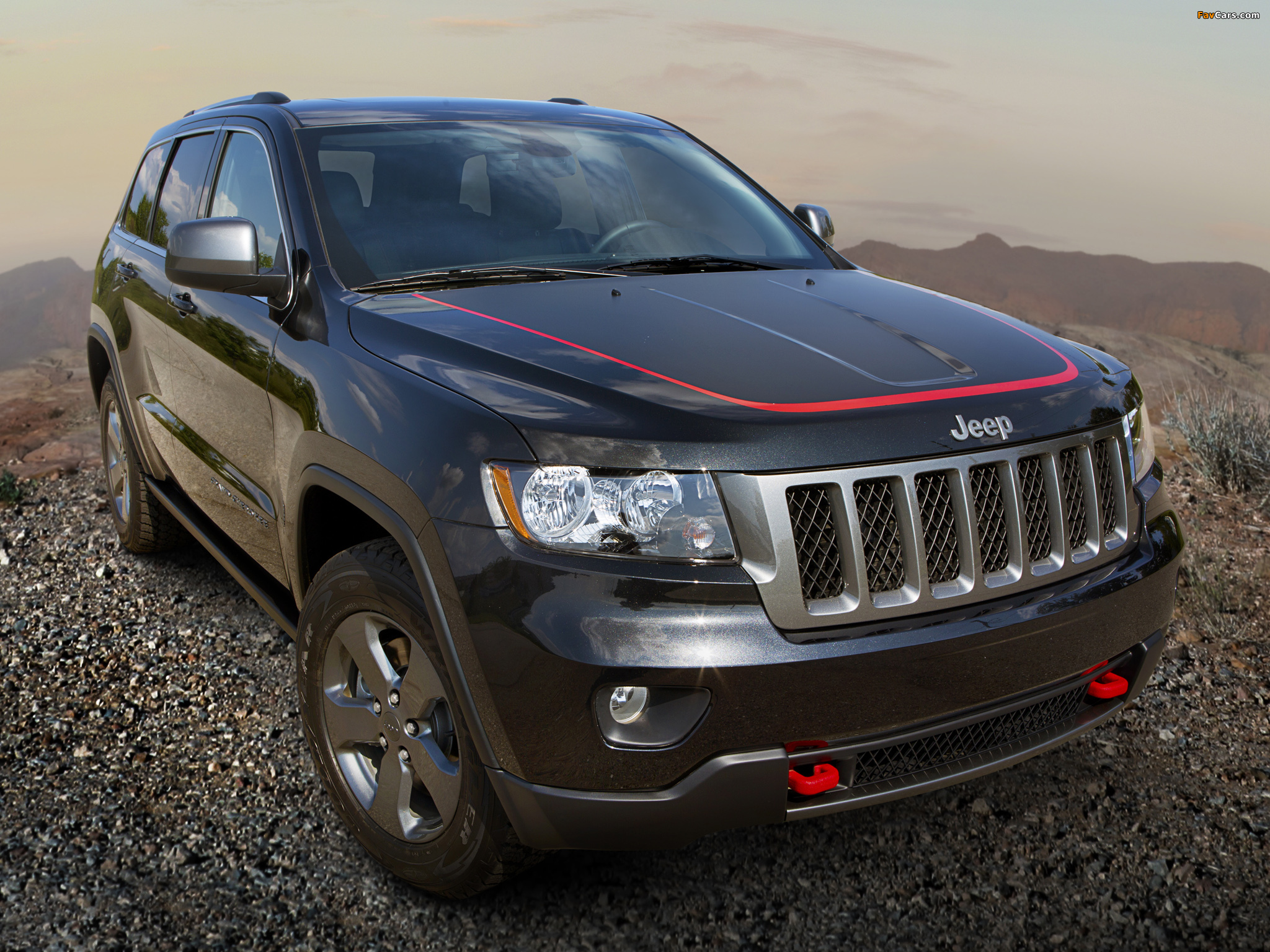 Jeep Grand Cherokee Trailhawk (WK2) 2012 wallpapers (2048 x 1536)