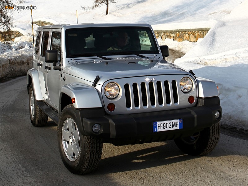 Jeep Wrangler Sahara Unlimited (JK) 2011 photos (800 x 600)