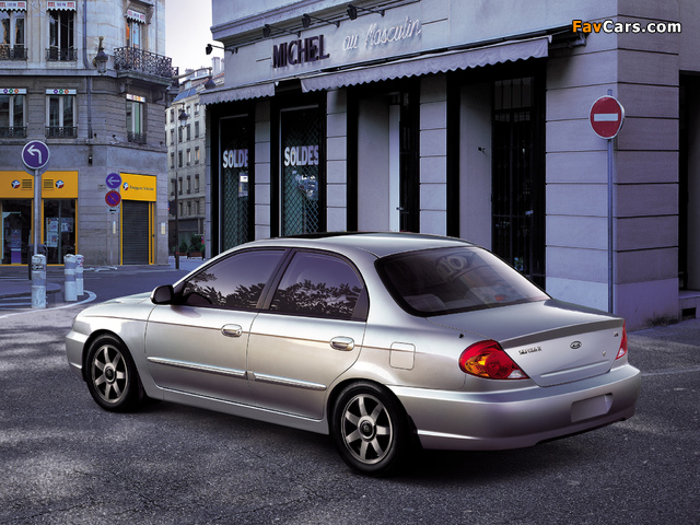 Pictures of Kia Sephia II 2001–04 (640 x 480)